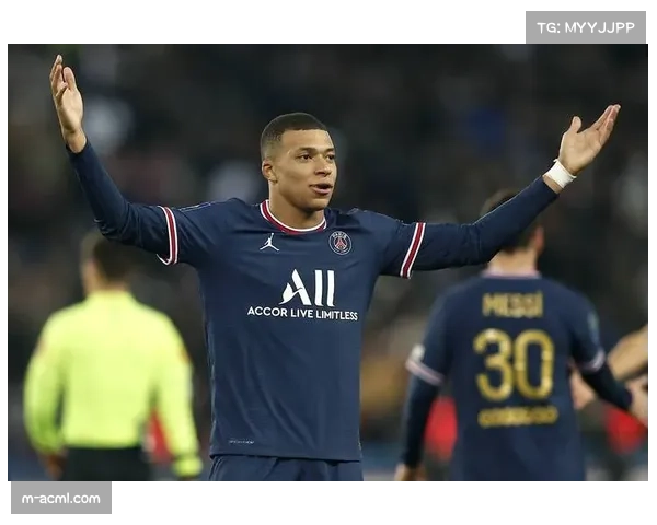 巴黎vs摩纳哥一役，姆巴佩一次冲刺瞬时速度达36.2km-h，显示在球场大屏引惊呼